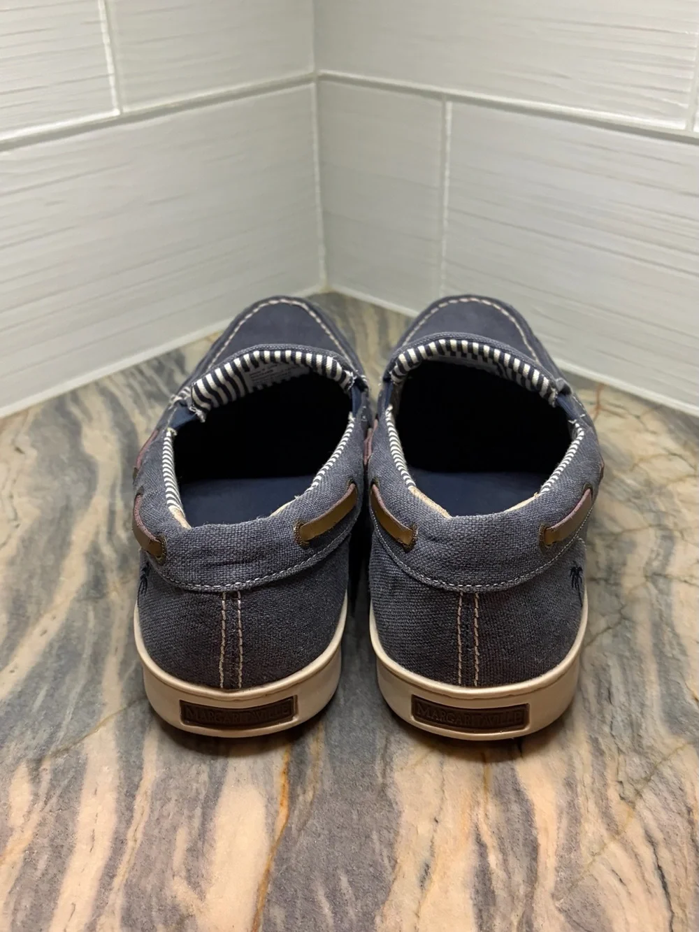 Margaritaville men’s 11